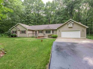 5134 N Fox Rd, Sanford, MI 48657