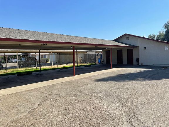 2nd image of 1521 E Douglas Avenue