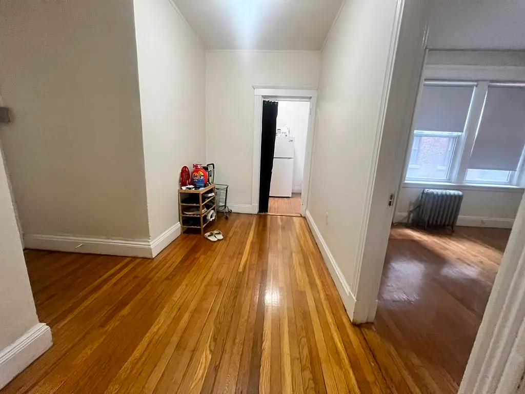 1 bed, 600 sqft, $2,400 — Photo 4