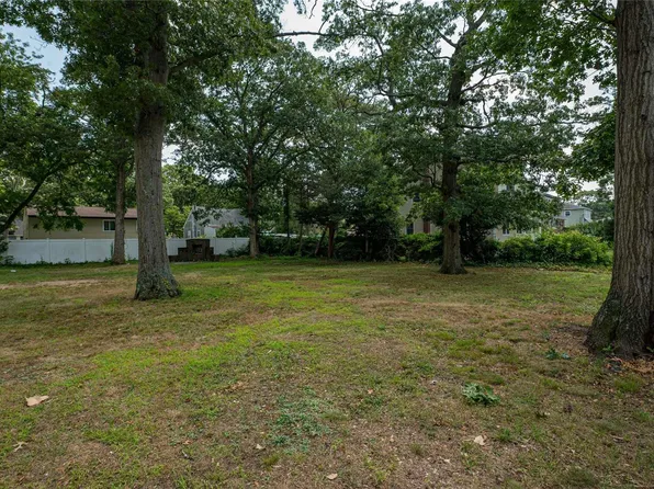 93 N 18th Street, Wyandanch, NY 11798