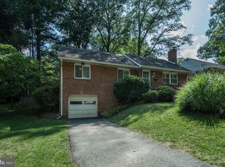 3044 Military Rd, Arlington, VA 22207