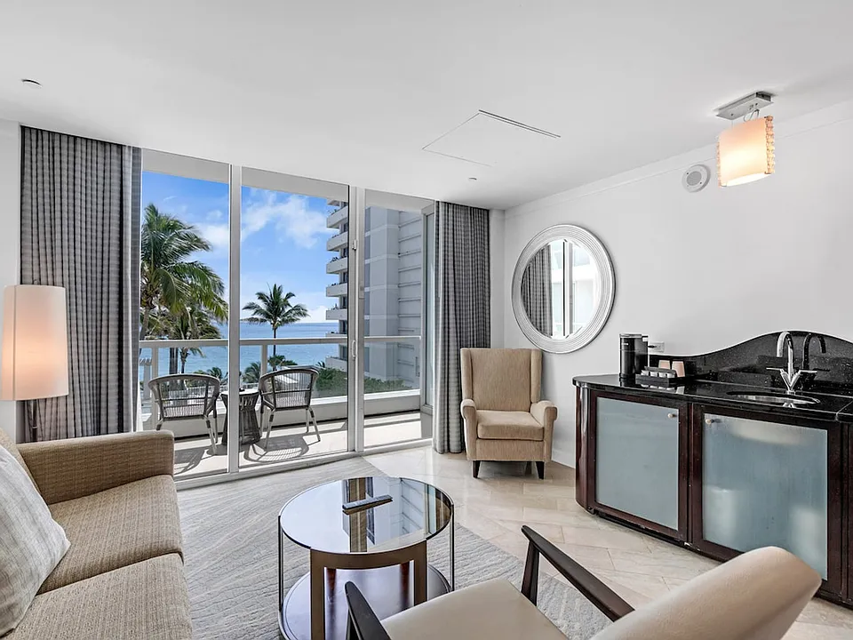 4391 Collins Ave #7-ID1540523P
