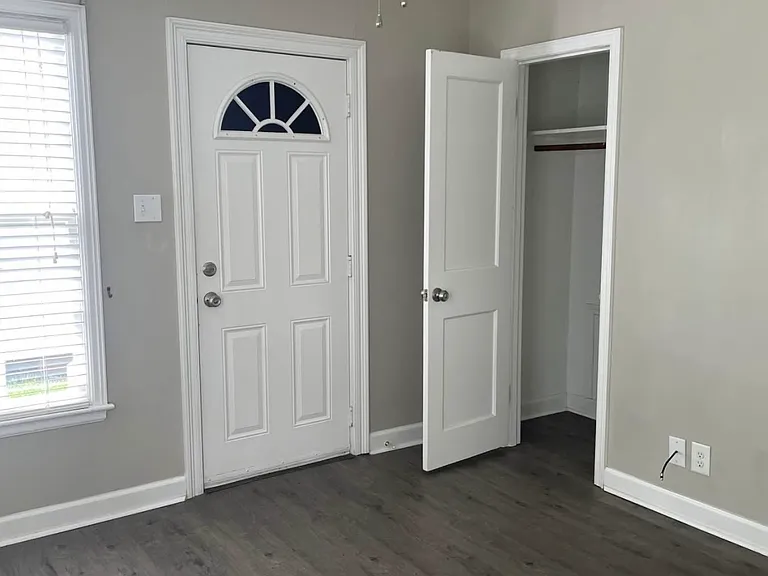 419 N Hodges St — Photo 9