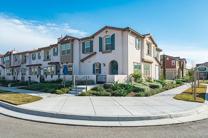Building Photo - 3956 E Rincon St
