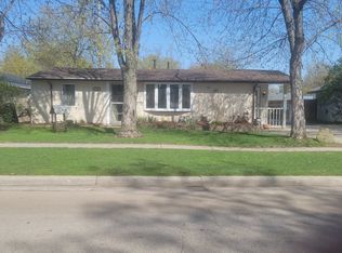 7415 Mildred Rd, Machesney Park, IL 61115