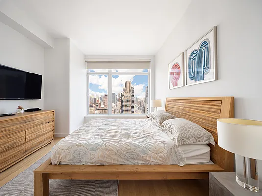 Rented by Compass | media 10