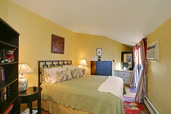 Sold by Corcoran | media 4
