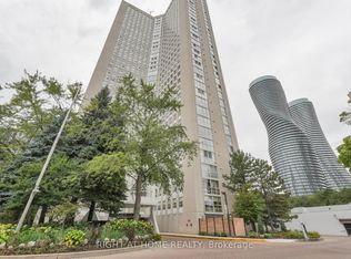 3650 Kaneff Cres #205, Mississauga, ON L5A4A1