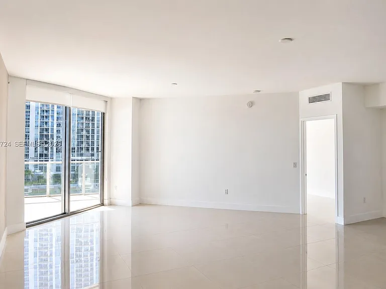 17301 Biscayne Blvd #1407 — Photo 5