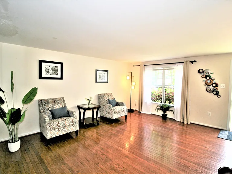 10602 Tuppence Ct — Photo 2