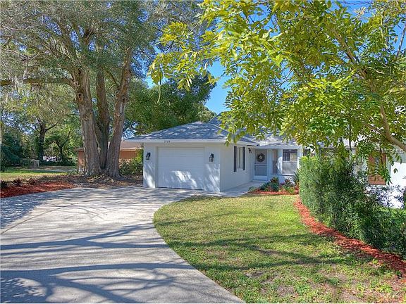 3rd image of 7720 Lake Gandy Cir