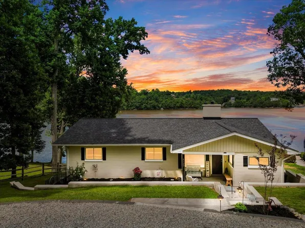 6127 Buzzards Roost Rd, Radford, VA 24141