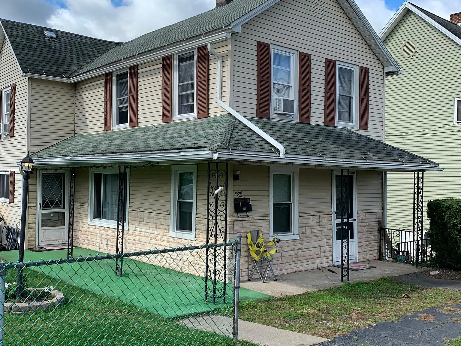 814 Pine St — Photo 1
