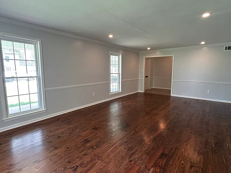 5165 Shirlwood Dr — Photo 8
