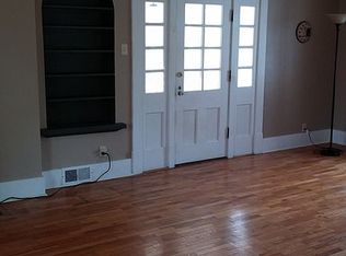 125 Tyler Ave, Charleston, IL 61920