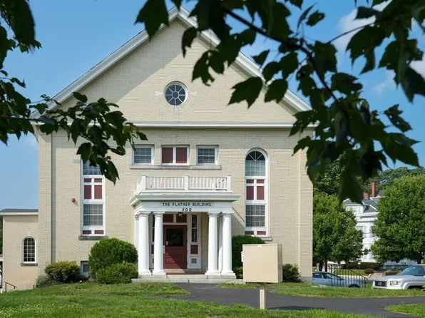 200 Rogers St #12, Lowell, MA 01852