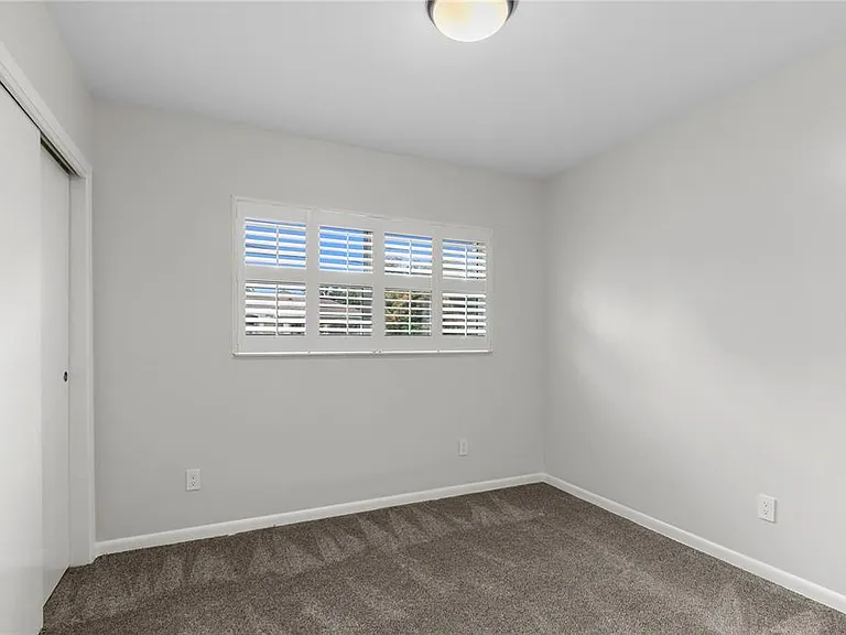2910 W Price Ave — Photo 19