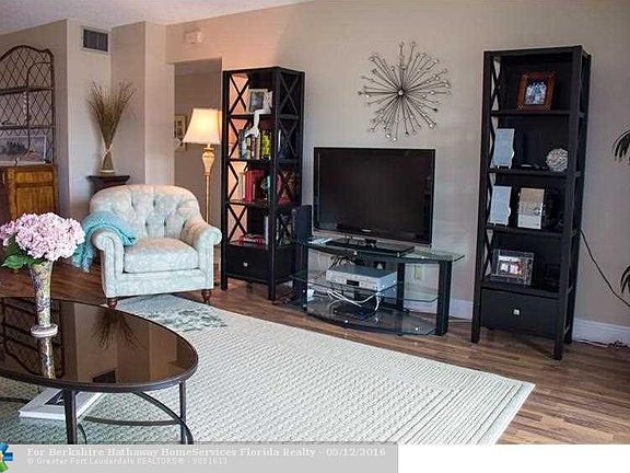 3rd image of 4540 N Ocean Dr APT 604