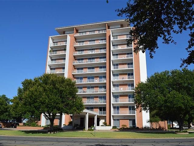 1st image of 4924 Cobbs Dr APT 6E