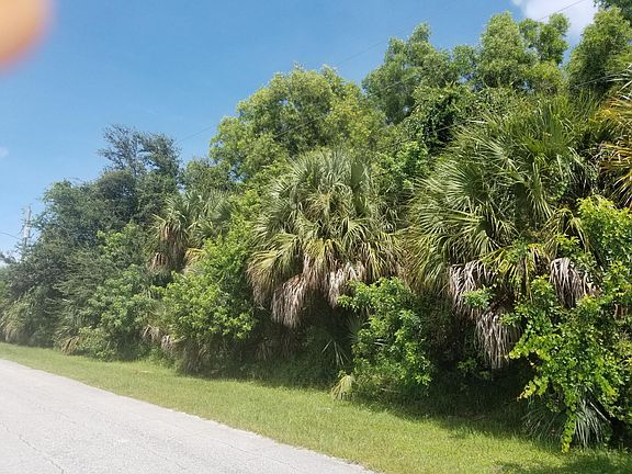 2nd image of 1913 SE South Buttonwood Drive