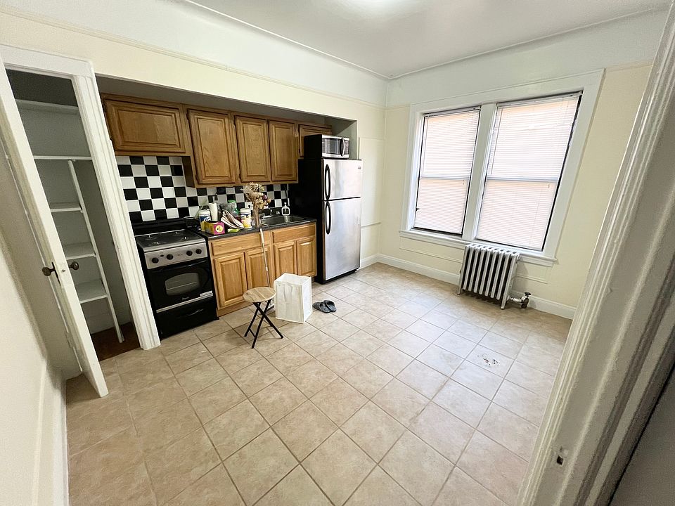 1st image of 4529 42nd St #4