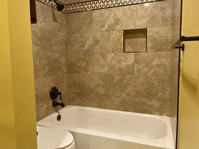 18204 Vinland Dr #8204 — Photo 13