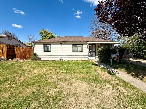 1014 Worchester St Photo 1