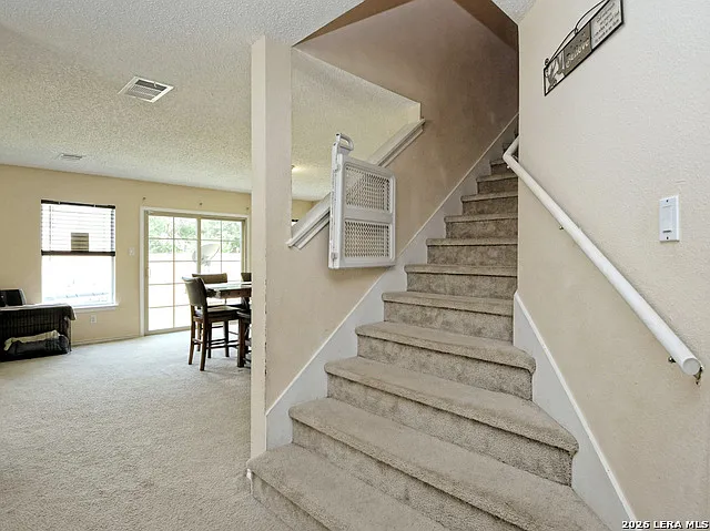 6718 Haven Meadow Dr — Photo 3