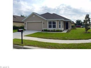 526 Retunda Pkwy W, Cape Coral, FL 33904