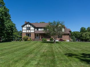 128 Bugg Hill Rd, Monroe, CT 06468