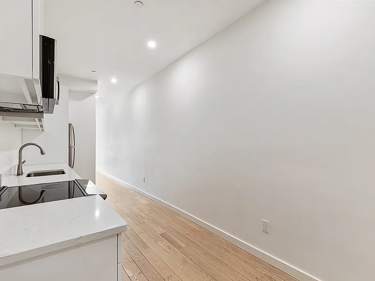 71 Richmond St #5 — Photo 24