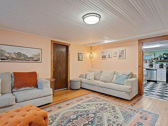 5th image of 230 S Stone Bridge Rd