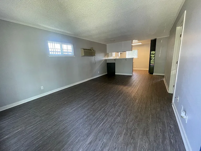 Villa Del Sol Apartments — Photo 161