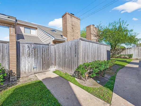 13884 Hollowgreen Dr, Houston, TX 77082