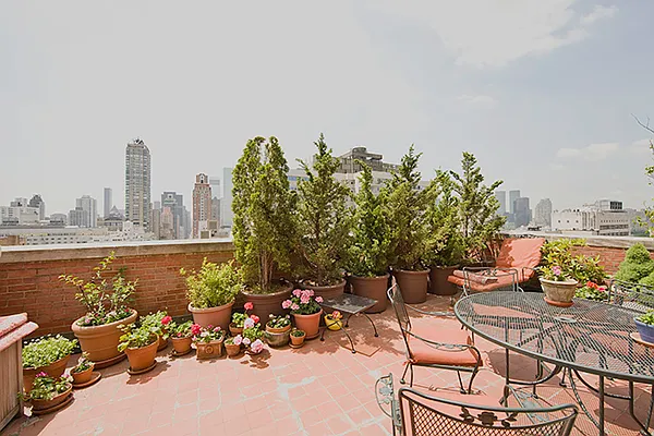 Sold by Rand Realty NY | media 21