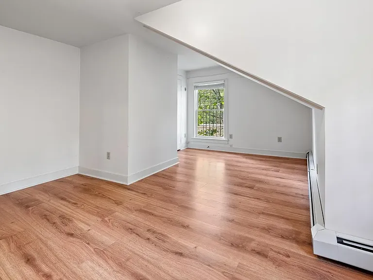 85 Dartmouth College Hwy #203 — Photo 13