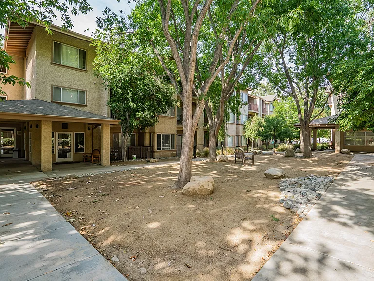 Valley Oaks Village — Photo 49