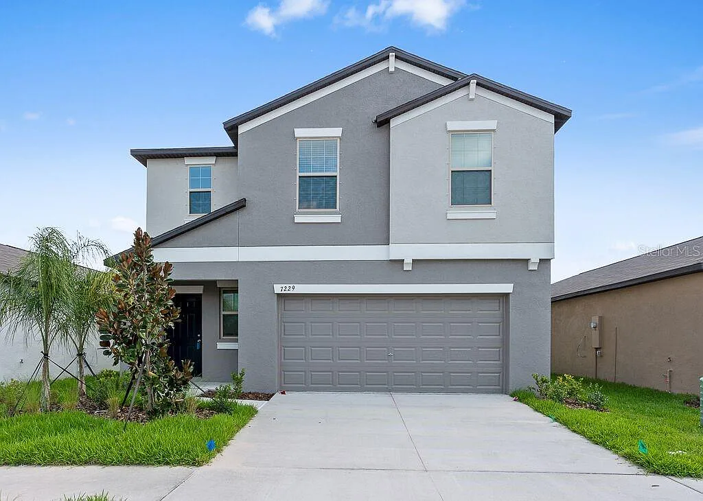 4 bed, 2.5 bath, 1914 sqft, $2,100 — Photo 1