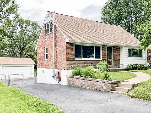 3rd image of 8715 Glenwood Dr