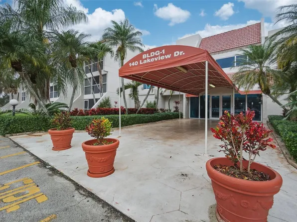 140 Lakeview Dr APT 203, Weston, FL 33326