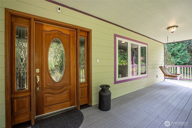 3rd image of 6931 74th Avenue SE
