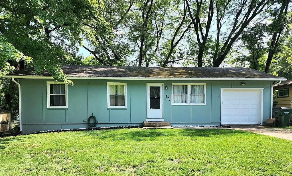 1927 Pottawatomie St, Leavenworth, KS 66048 Zillow