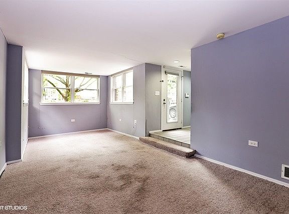 5th image of 2720 N Greenview Ave #B
