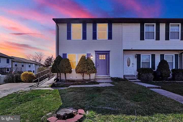 1st image of 719 Windsor Dr