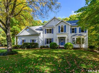 25 Maplewood Dr, Danbury, CT 06811