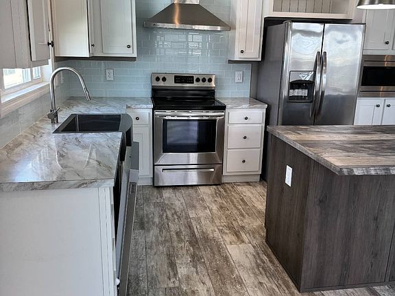 2nd image of 134 Clover Ct #134