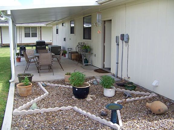 3rd image of 913 Santa Anna Dr