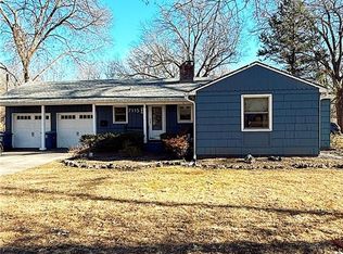 7115 Roe Ave, Prairie Village, KS 66208