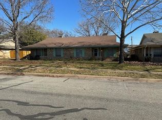 1915 Yarborough Dr, Sherman, TX 75092