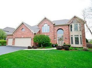 2250 Kings Ct, Geneva, IL 60134